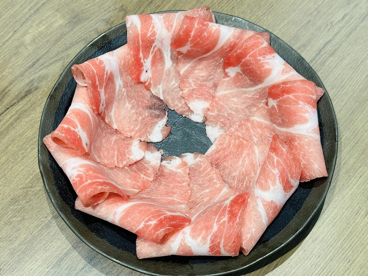 【饗食鍋 桃園成功店】店家超佛!主食甜品吃到飽,特色「一鍋一