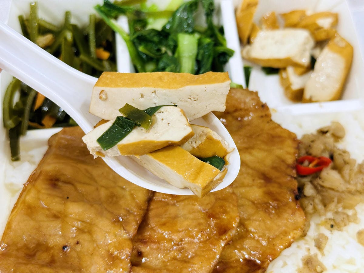 【周師傅燒肉飯 龍岡店】桃園平鎮超美味便當店!桃園平價美食推