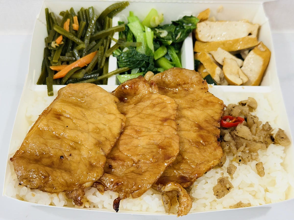 【周師傅燒肉飯 龍岡店】桃園平鎮超美味便當店!桃園平價美食推