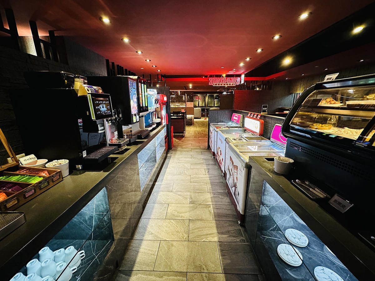 松江南京麻辣火鍋【石‧撈麻辣鴛鴦鍋】和牛火鍋吃到飽,生啤酒