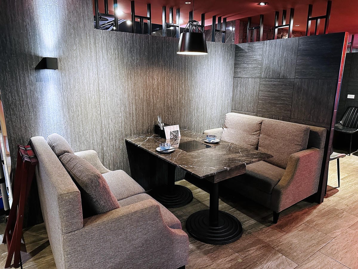 松江南京麻辣火鍋【石‧撈麻辣鴛鴦鍋】和牛火鍋吃到飽,生啤酒