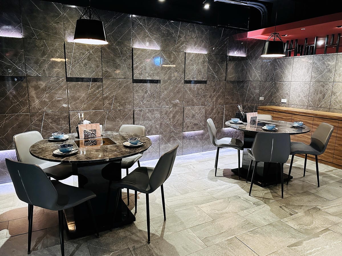 松江南京麻辣火鍋【石‧撈麻辣鴛鴦鍋】和牛火鍋吃到飽,生啤酒