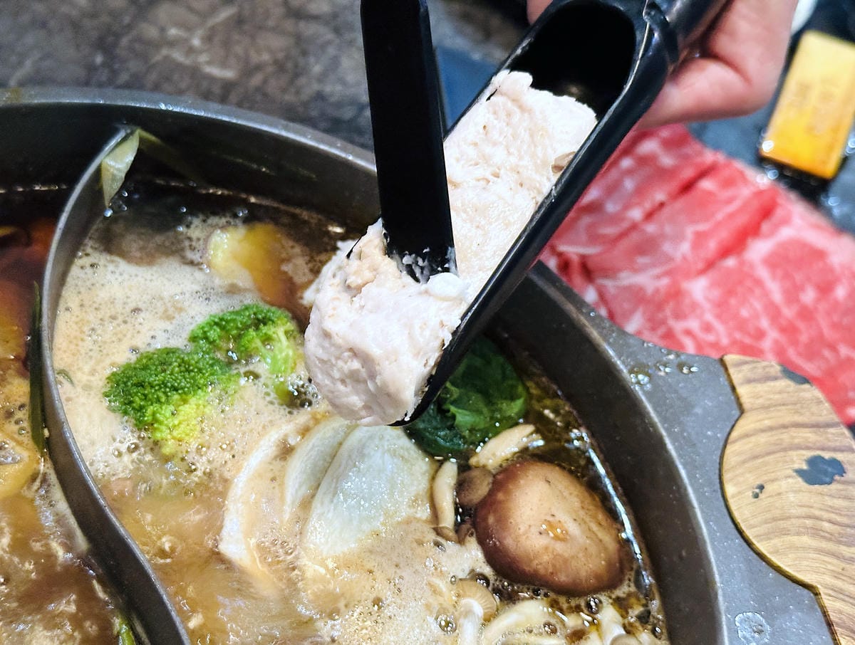 松江南京麻辣火鍋【石‧撈麻辣鴛鴦鍋】和牛火鍋吃到飽,生啤酒