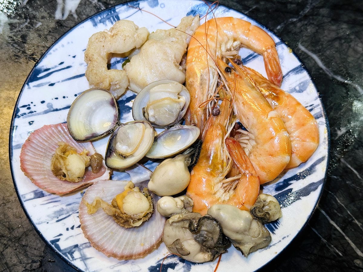 松江南京麻辣火鍋【石‧撈麻辣鴛鴦鍋】和牛火鍋吃到飽,生啤酒