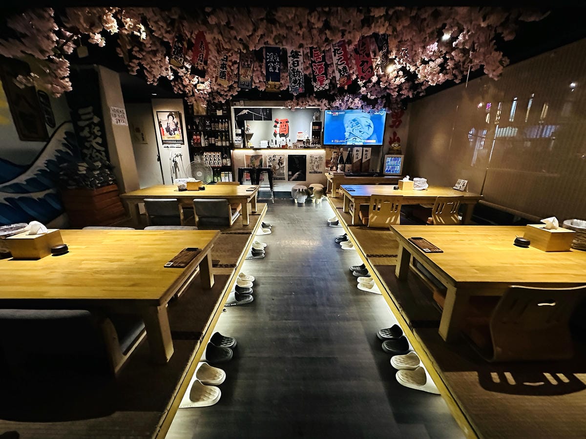 【十八居酒棧】台北大安區美食推薦!眾多明星藝人都愛朝聖的日式