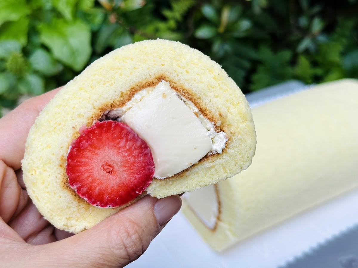 【聖保羅烘焙花園】彌月蛋糕傳遞滿滿幸福,「草莓奶凍捲」、「重