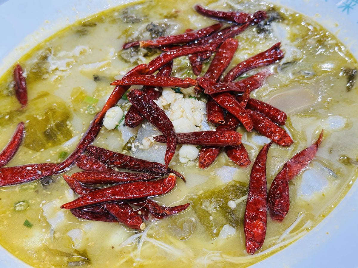 【狂一鍋酸菜魚 台北西門店】爆紅的『年輕時尚酸菜魚』,品狂一