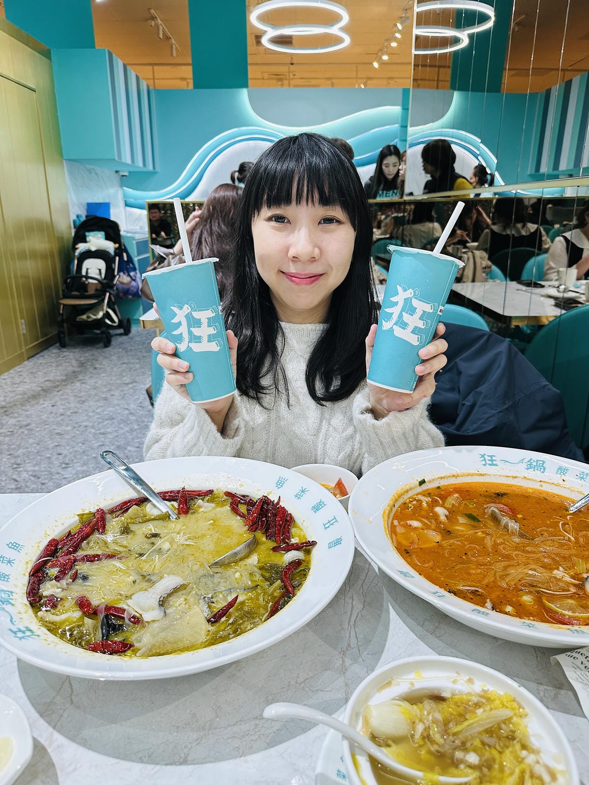 【狂一鍋酸菜魚 台北西門店】爆紅的『年輕時尚酸菜魚』,品狂一