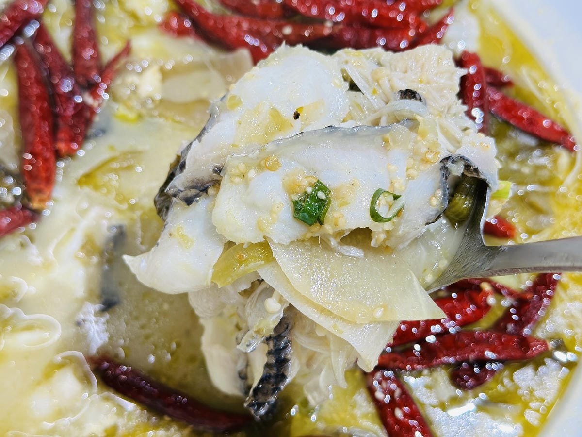 【狂一鍋酸菜魚 台北西門店】爆紅的『年輕時尚酸菜魚』,品狂一