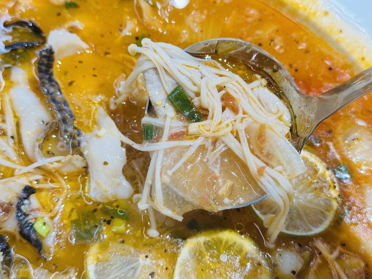 【狂一鍋酸菜魚 台北西門店】爆紅的『年輕時尚酸菜魚』,品狂一