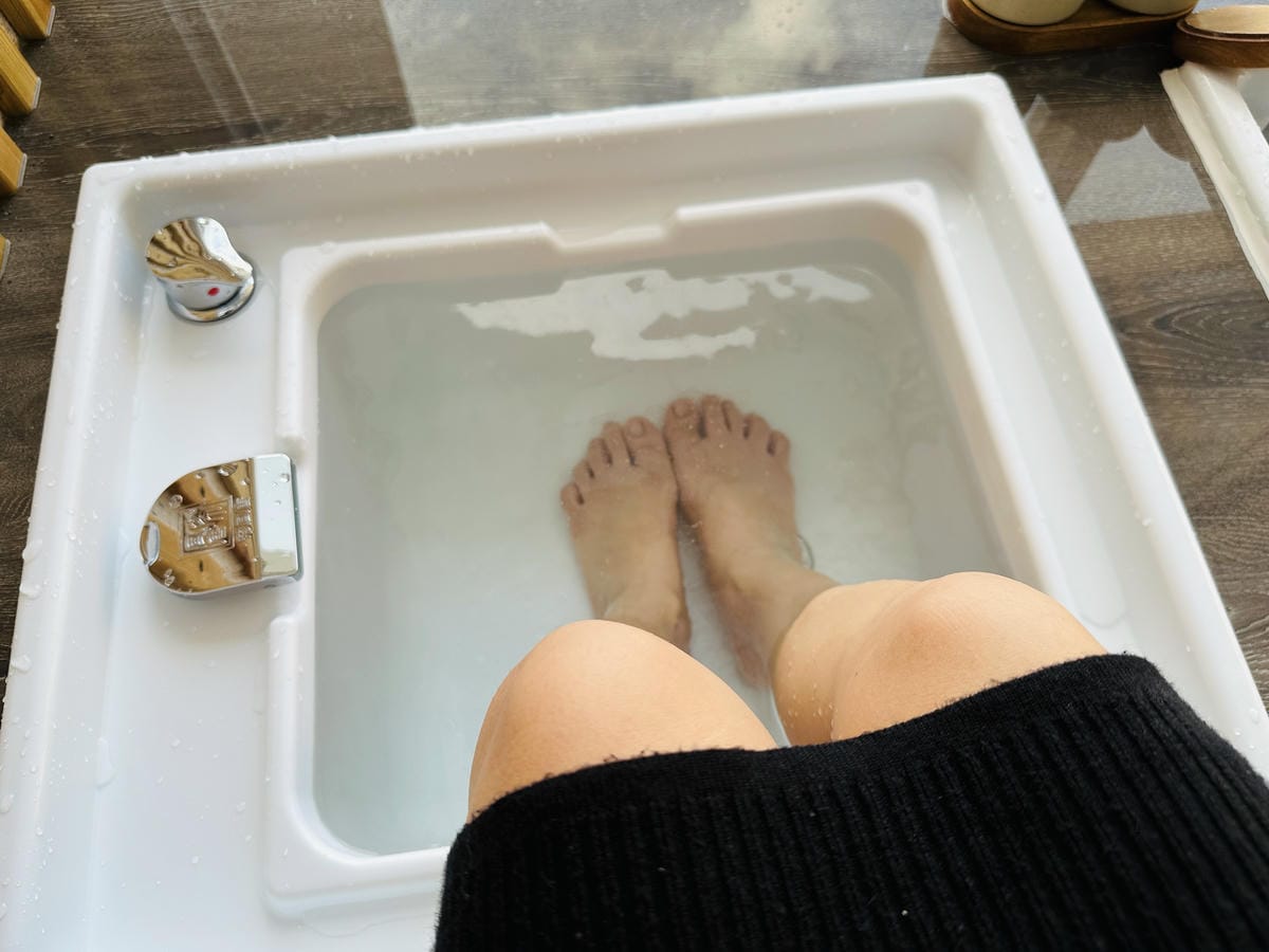 【安平胡桃民宿】台南安平包棟民宿推薦!帶你體驗獨特景觀泡腳池