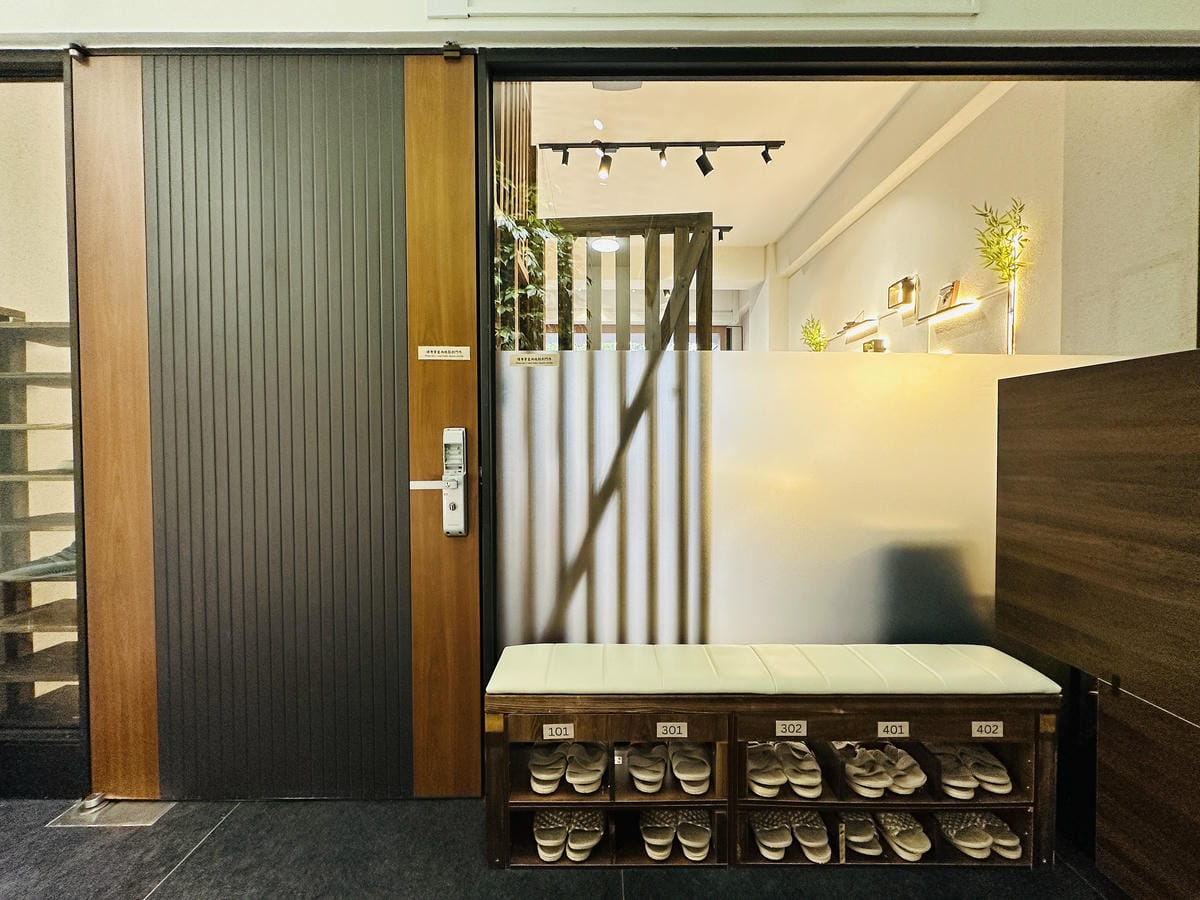 【安平胡桃民宿】台南安平包棟民宿推薦!帶你體驗獨特景觀泡腳池