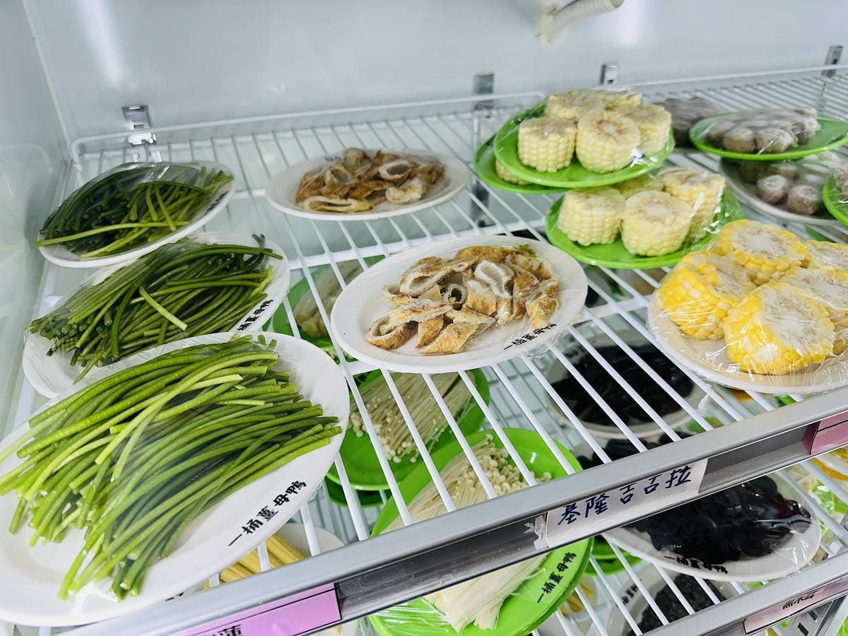 【一桶薑母鴨,一桶活蝦】春夏限定新菜單登場!蔬果龍骨鍋、活蝦