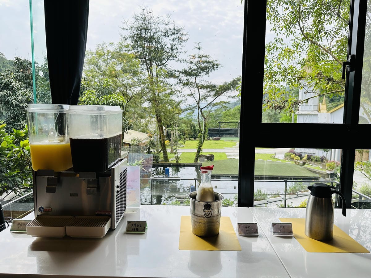 【鳳梨屋水上莊園】宜蘭員山超人氣親子景點!一泊三食住進落羽松