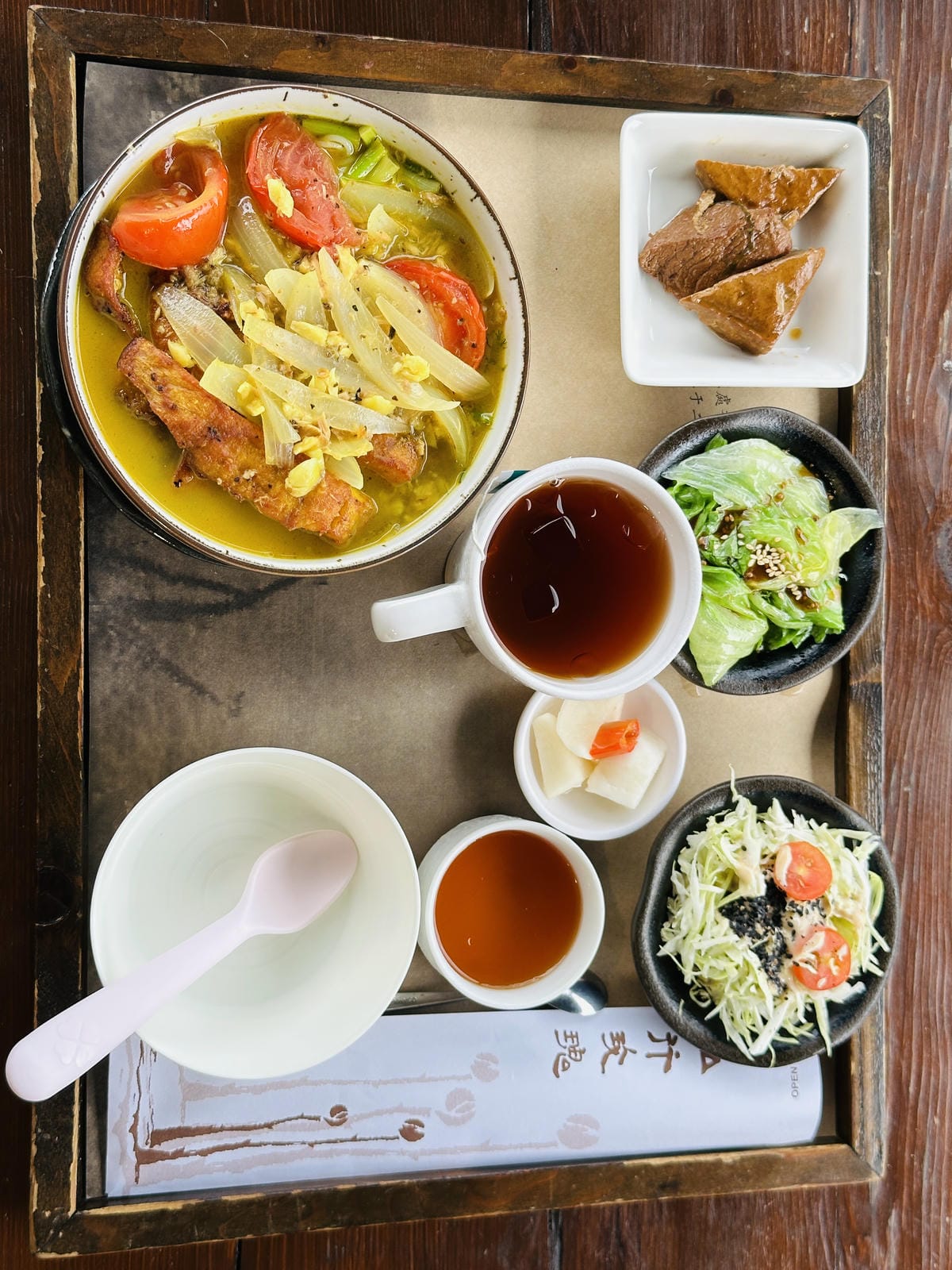 【山行寄野山行玫瑰】苗栗南庄山林秘境民宿與景觀咖啡廳,靜謐