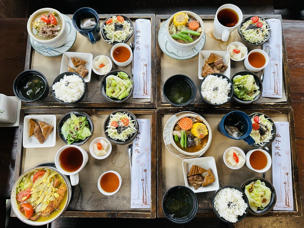 【山行寄野山行玫瑰】苗栗南庄山林秘境民宿與景觀咖啡廳,靜謐