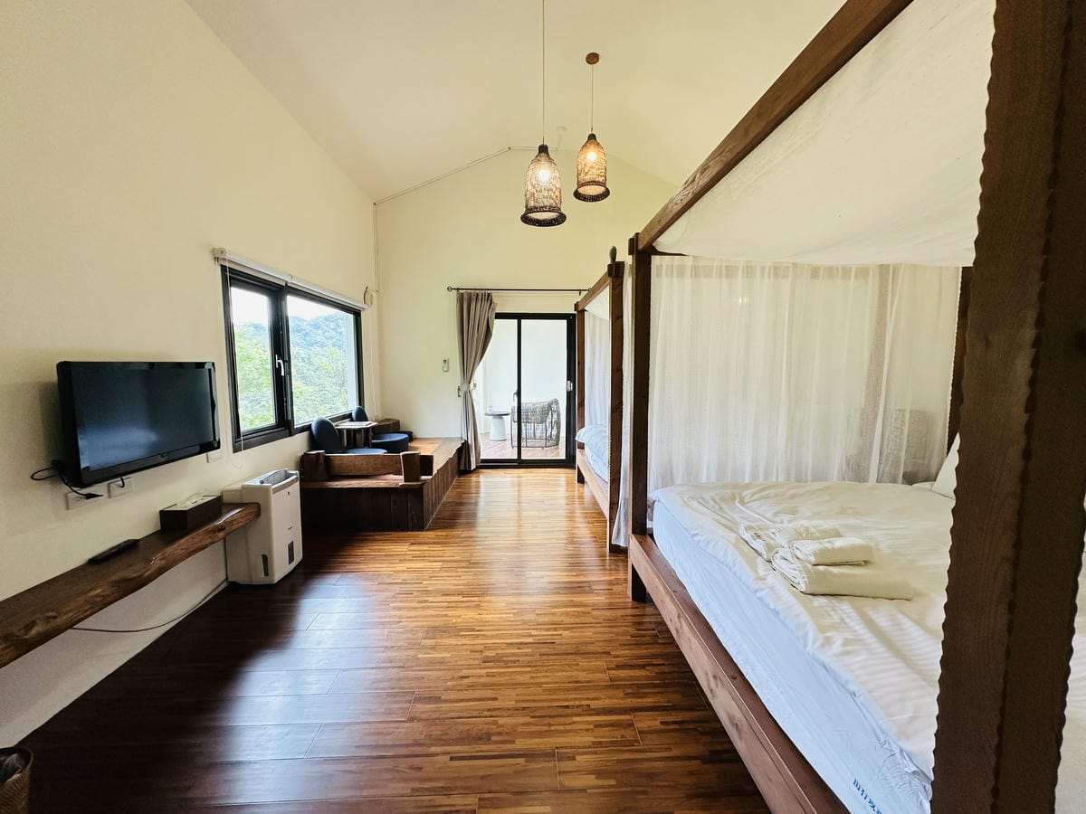 【山行寄野山行玫瑰】苗栗南庄山林秘境民宿與景觀咖啡廳,靜謐