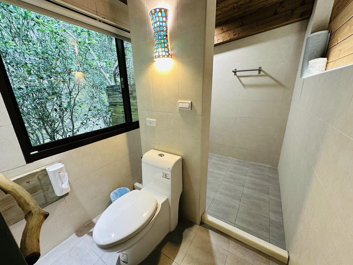 【山行寄野山行玫瑰】苗栗南庄山林秘境民宿與景觀咖啡廳,靜謐