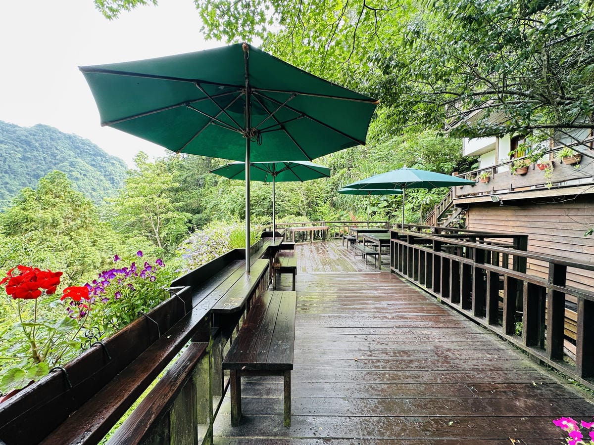 【山行寄野山行玫瑰】苗栗南庄山林秘境民宿與景觀咖啡廳,靜謐