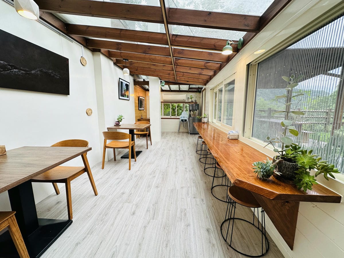 【山行寄野山行玫瑰】苗栗南庄山林秘境民宿與景觀咖啡廳,靜謐