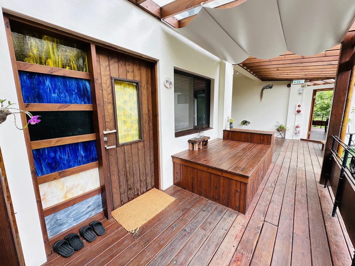 【山行寄野山行玫瑰】苗栗南庄山林秘境民宿與景觀咖啡廳,靜謐