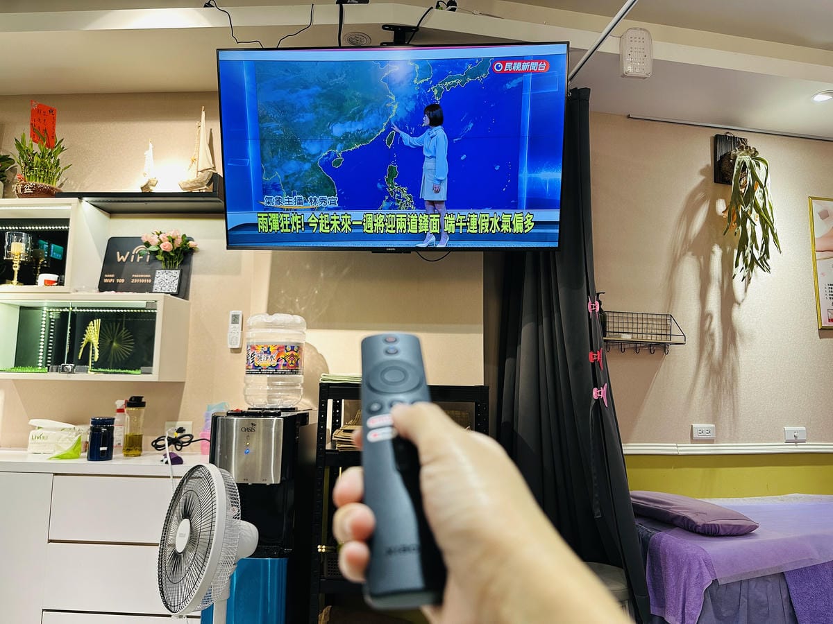 【亮足養生館】西門町按摩護理體驗推薦!媽媽放鬆首選舒適腳底