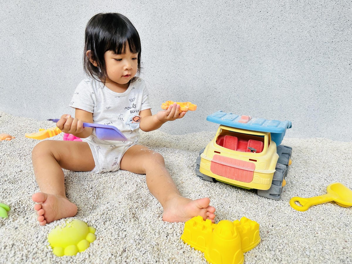 【黃色風箏】台南親子住宿開箱滑梯房、沙坑、搖搖馬玩到不想退