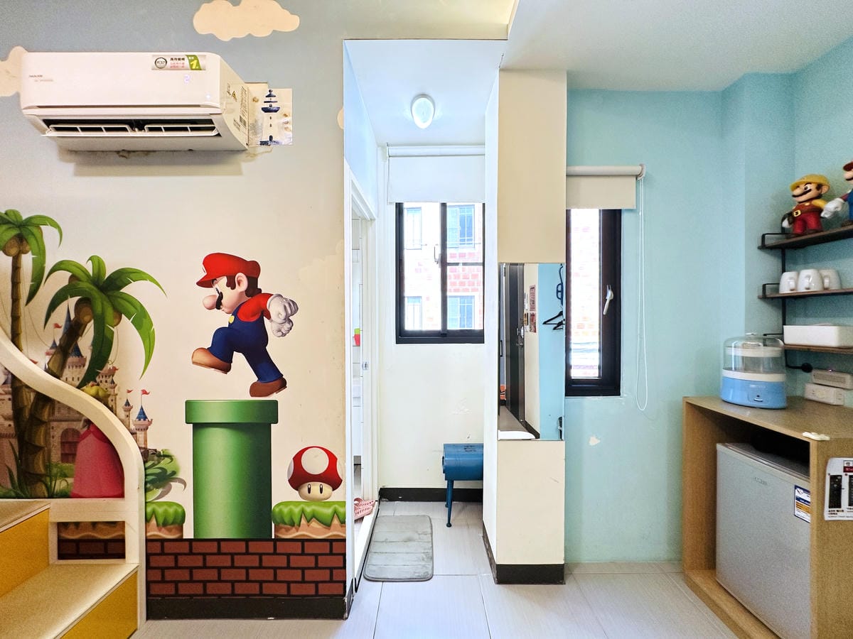 【趣遊赤崁】台南滑梯親子民宿推薦走進瑪莉歐主題房!紅白機童
