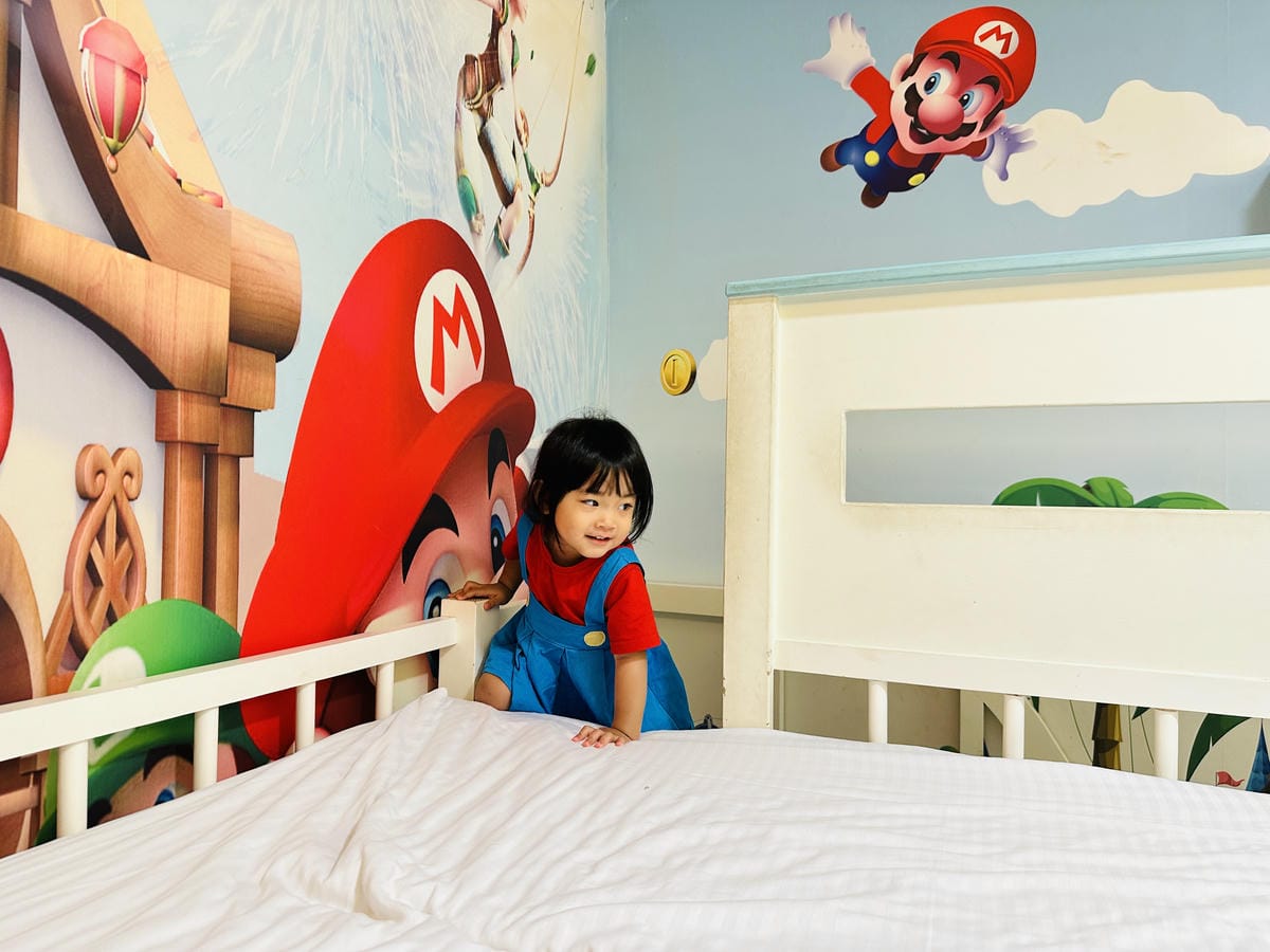 【趣遊赤崁】台南滑梯親子民宿推薦走進瑪莉歐主題房!紅白機童