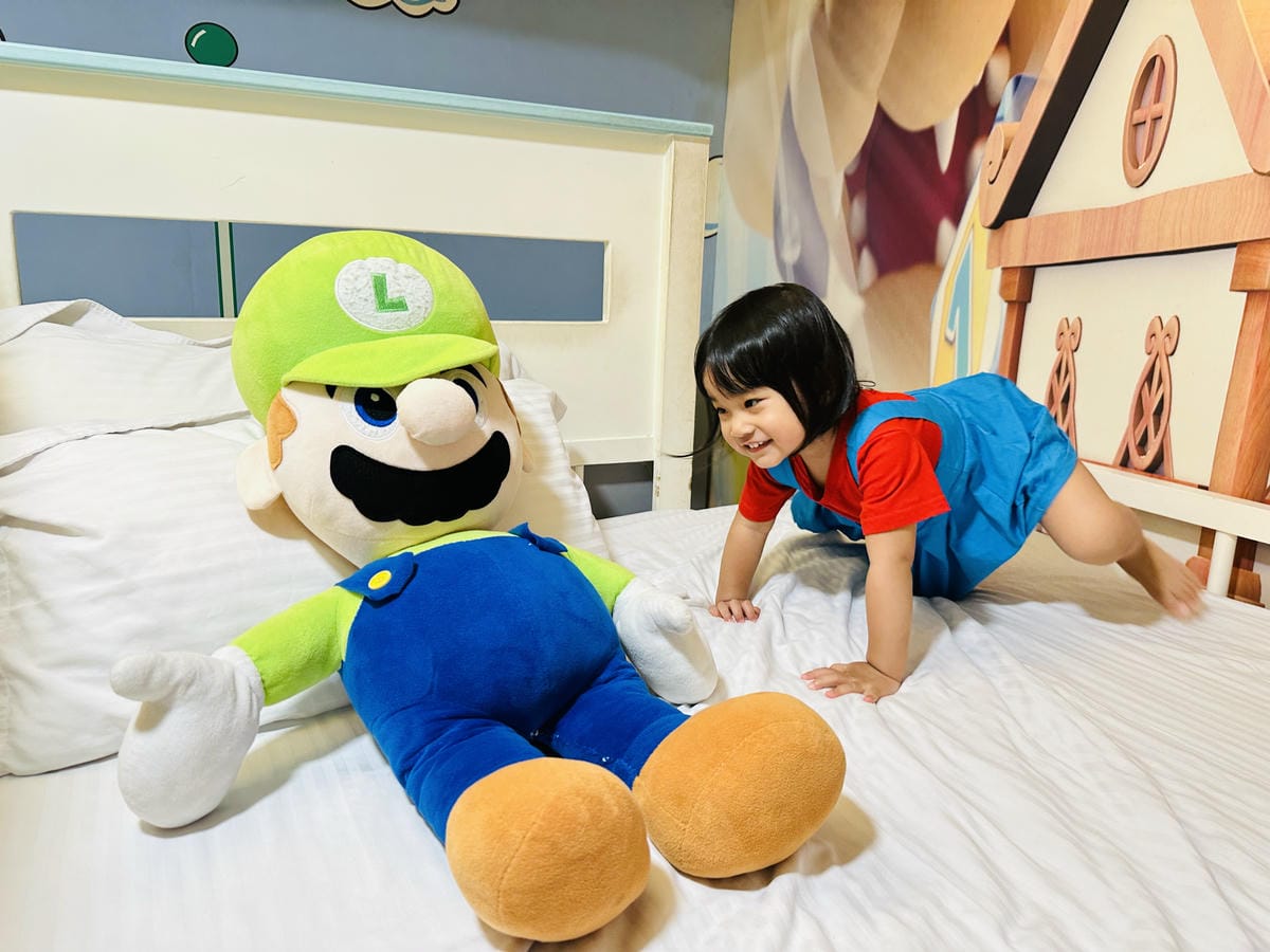 【趣遊赤崁】台南滑梯親子民宿推薦走進瑪莉歐主題房!紅白機童