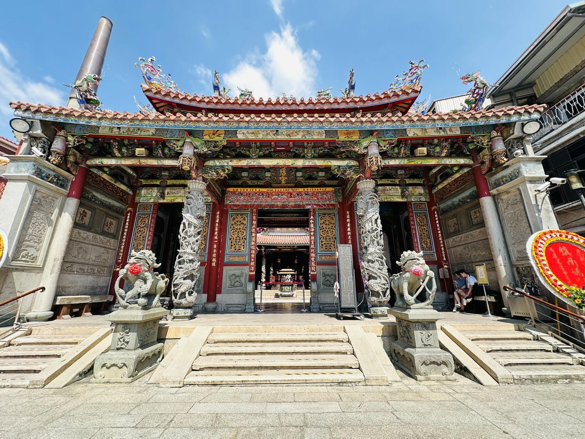 【趣遊赤崁】台南滑梯親子民宿推薦走進瑪莉歐主題房!紅白機童