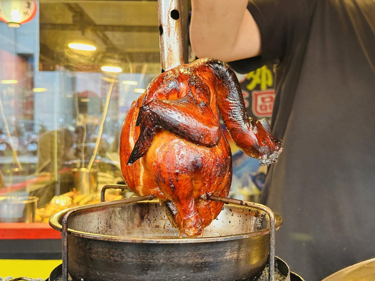 【雞老闆桶仔雞景美店】捷運2分鐘即達!現烤桶仔雞香噴上桌,
