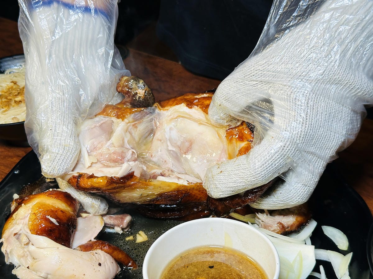 【雞老闆桶仔雞景美店】捷運2分鐘即達!現烤桶仔雞香噴上桌,