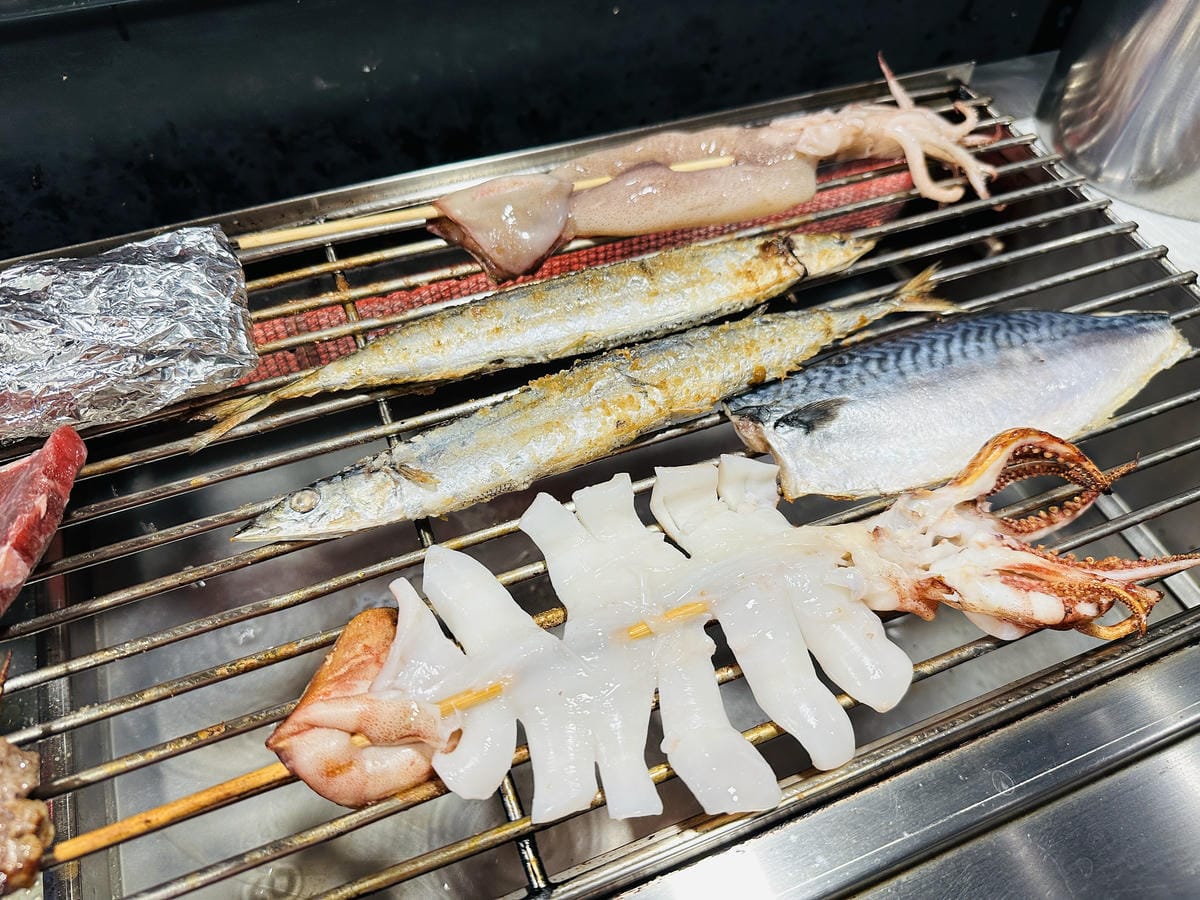 【雞老闆桶仔雞景美店】捷運2分鐘即達!現烤桶仔雞香噴上桌,