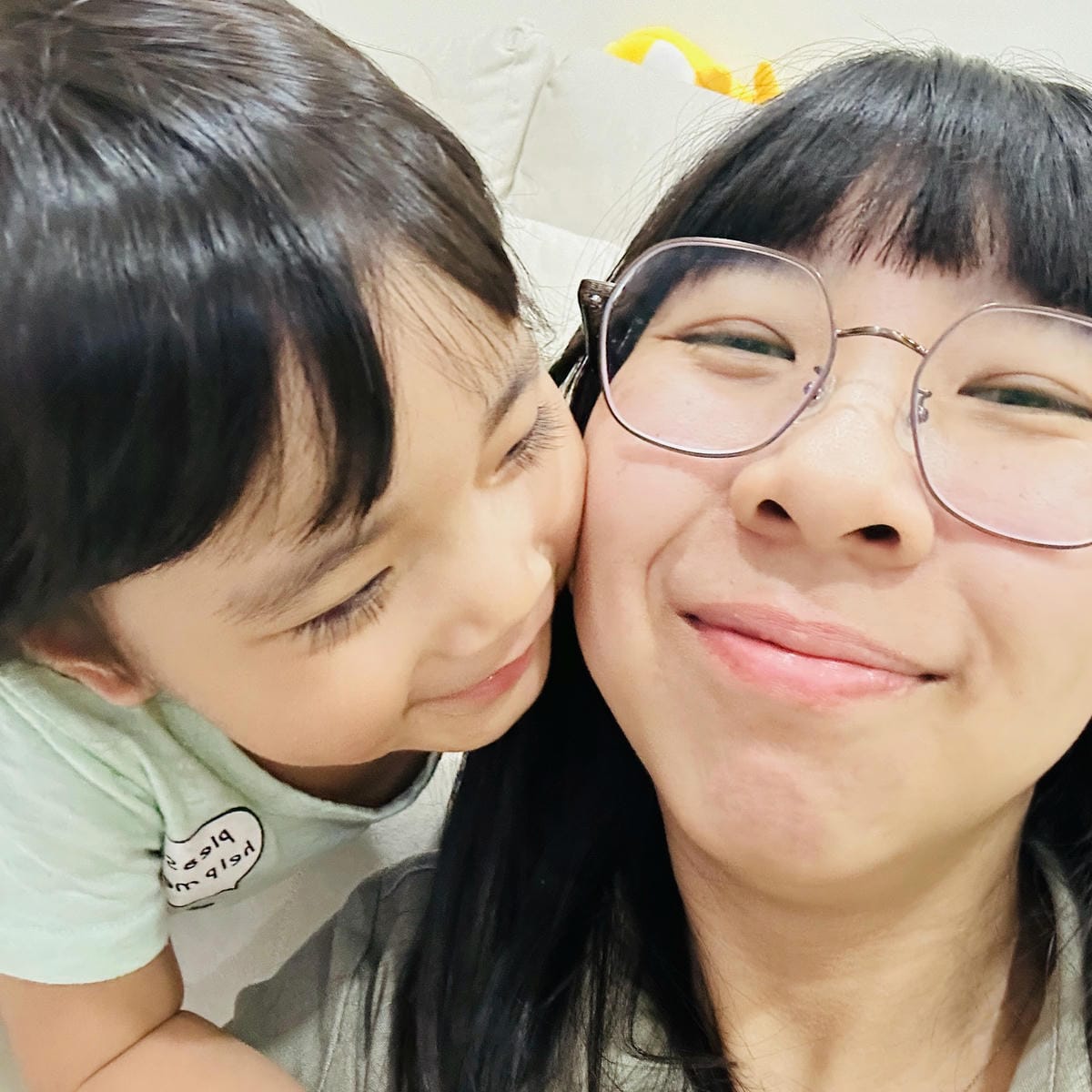 【卡蘿琳 Carloine】葉黃素蝦紅素評價忙碌媽媽如何兼