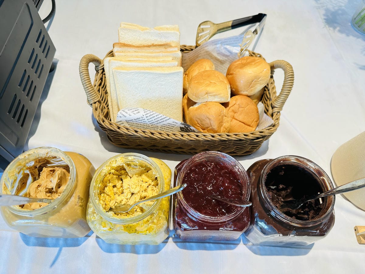 【哈比雪兒露營區】彰化懶人露營一泊三食免裝備,親子帳棚住宿