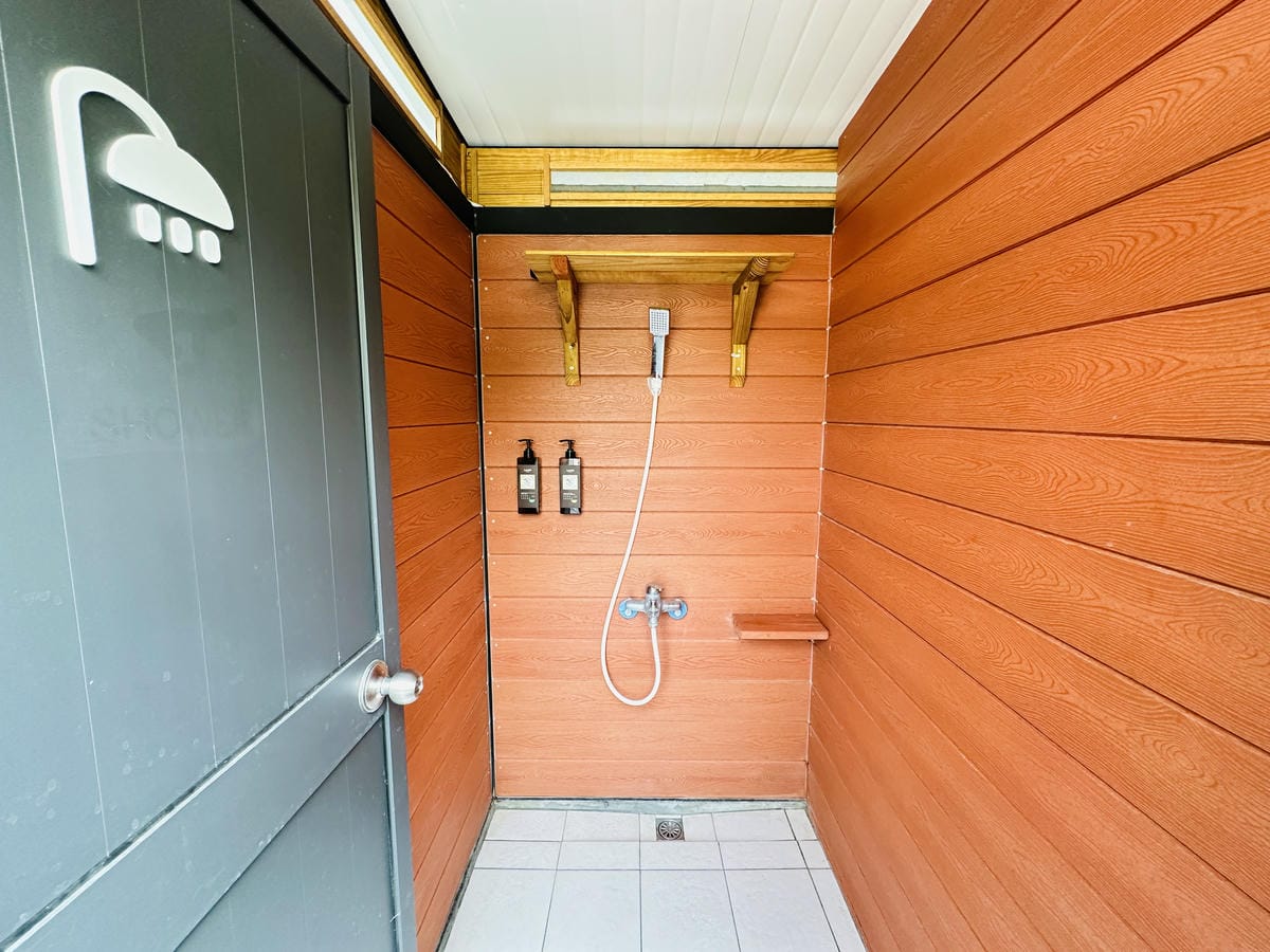 【哈比雪兒露營區】彰化懶人露營一泊三食免裝備,親子帳棚住宿