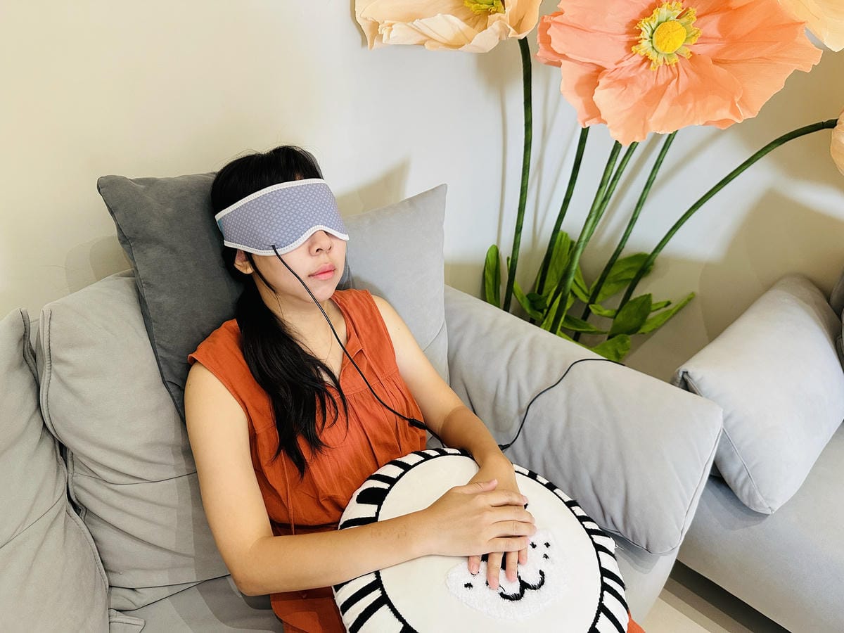 【船井石墨烯智能溫熱眼罩開箱】金盞花眼周噴霧+蒸氣保濕棉1