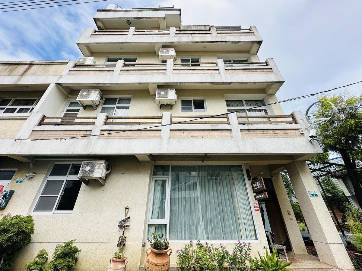 【香林薇拉】嘉義竹崎超人氣親子民宿入住「薇童年」房,開啟滿