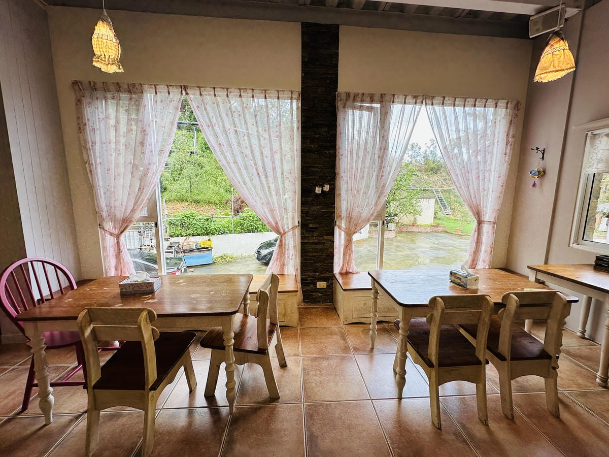 【香林薇拉】嘉義竹崎超人氣親子民宿入住「薇童年」房,開啟滿