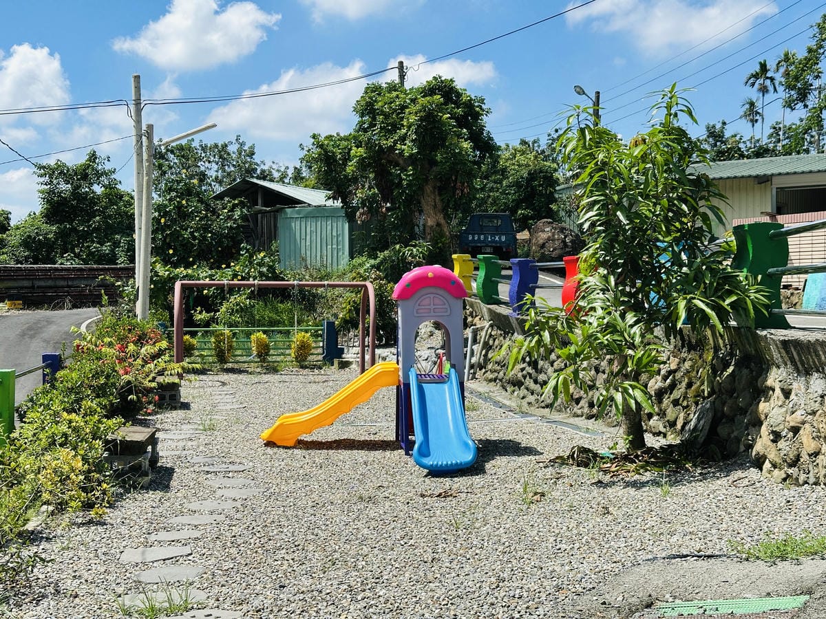 【行滿旅宿】嘉義竹崎親子包棟首選懷舊古玩、KTV嗨唱、煙火