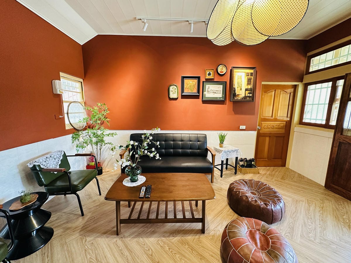 【行滿旅宿】嘉義竹崎親子包棟首選懷舊古玩、KTV嗨唱、煙火