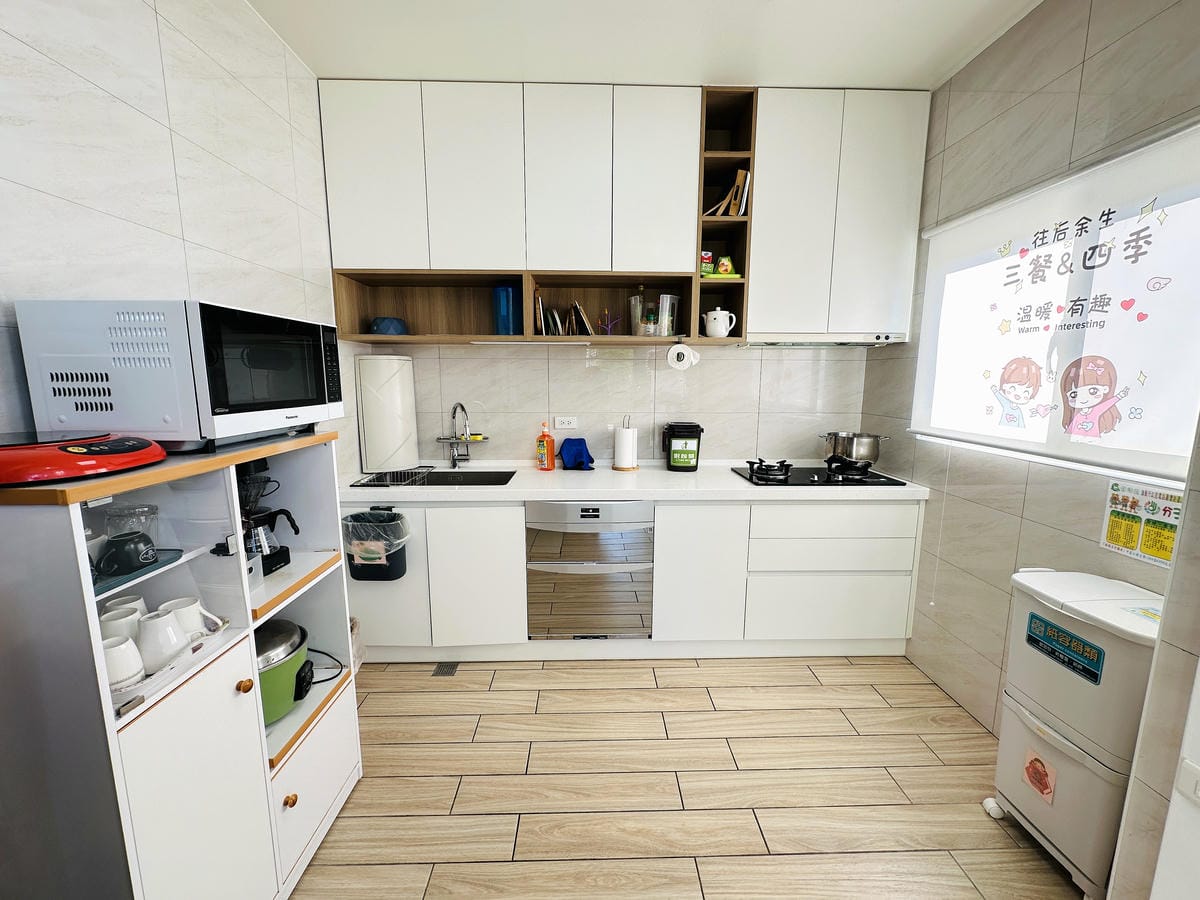 【徐徐民宿】嘉義竹崎20人包棟推薦電梯、KTV、烤肉區與玩