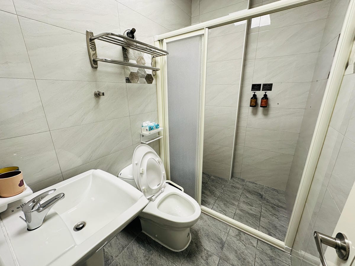 【徐徐民宿】嘉義竹崎20人包棟推薦電梯、KTV、烤肉區與玩