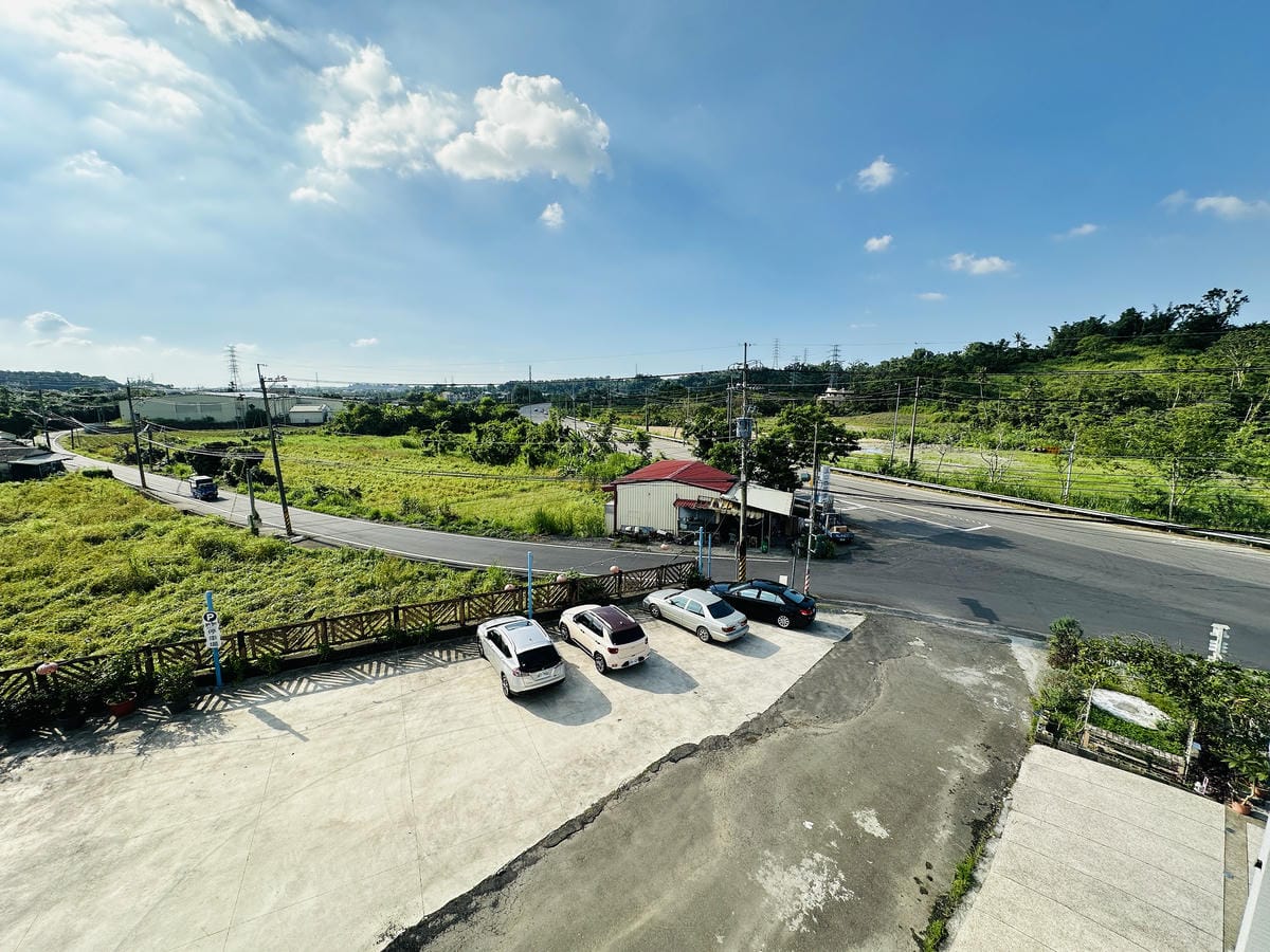 【徐徐民宿】嘉義竹崎20人包棟推薦電梯、KTV、烤肉區與玩