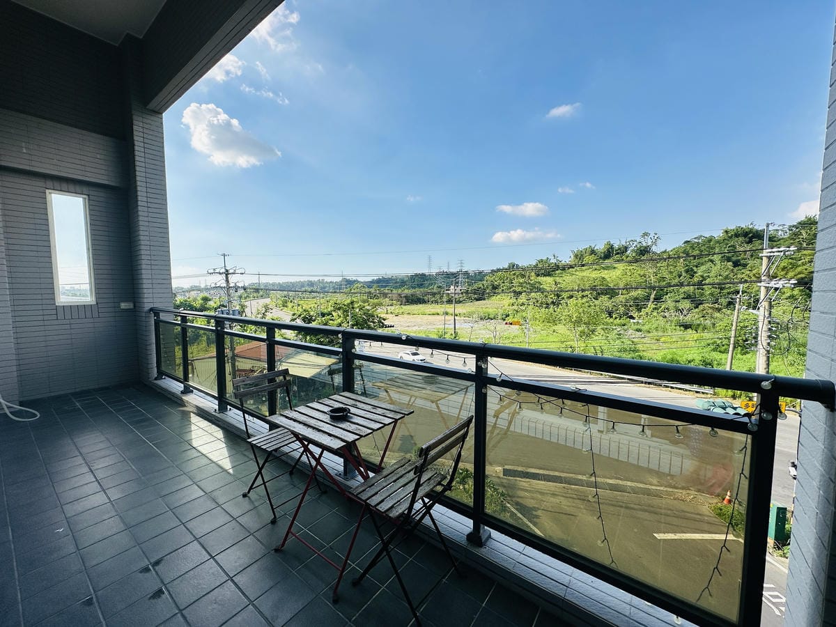 【徐徐民宿】嘉義竹崎20人包棟推薦電梯、KTV、烤肉區與玩