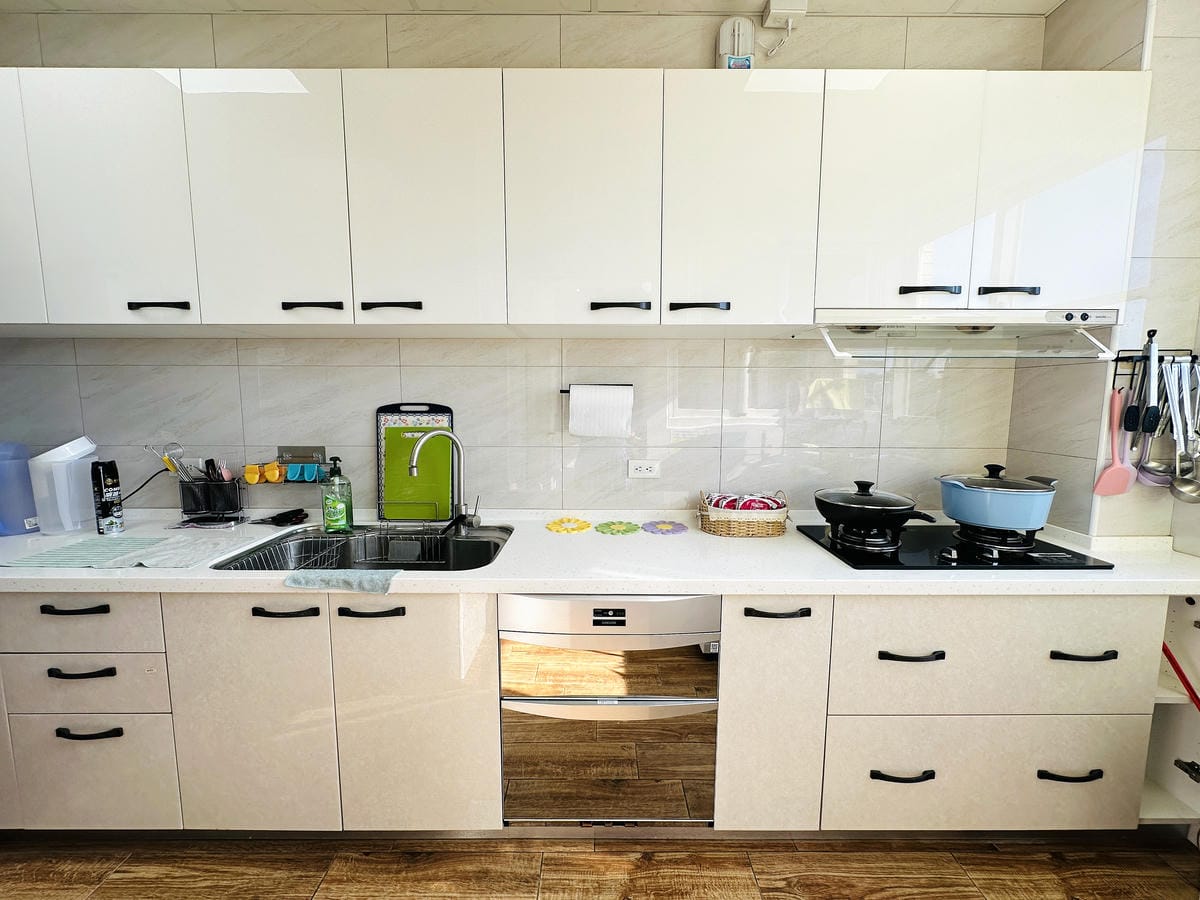 【徐徐民宿】嘉義竹崎20人包棟推薦電梯、KTV、烤肉區與玩