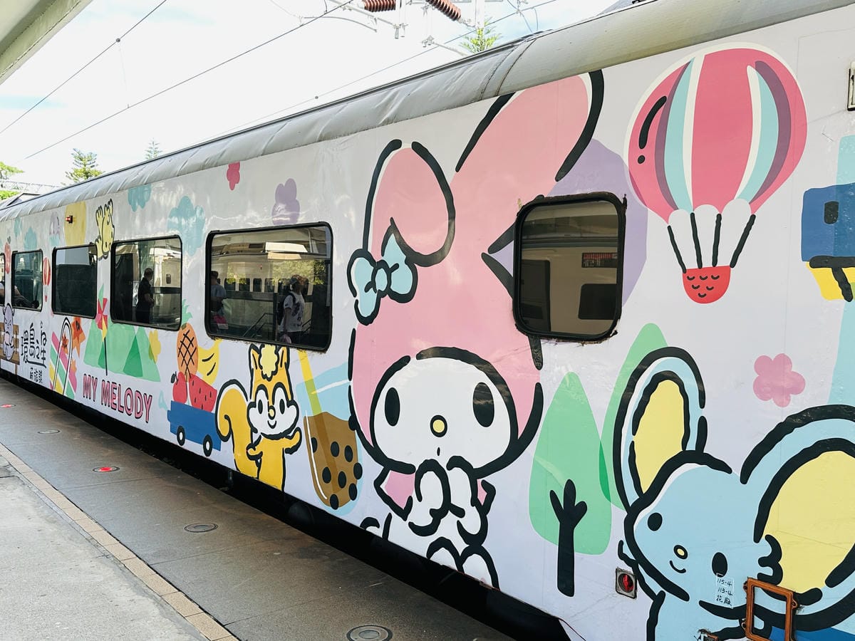 【環島之星萌旅號】三麗鷗主題列車一日環島親子同樂、拍照打卡