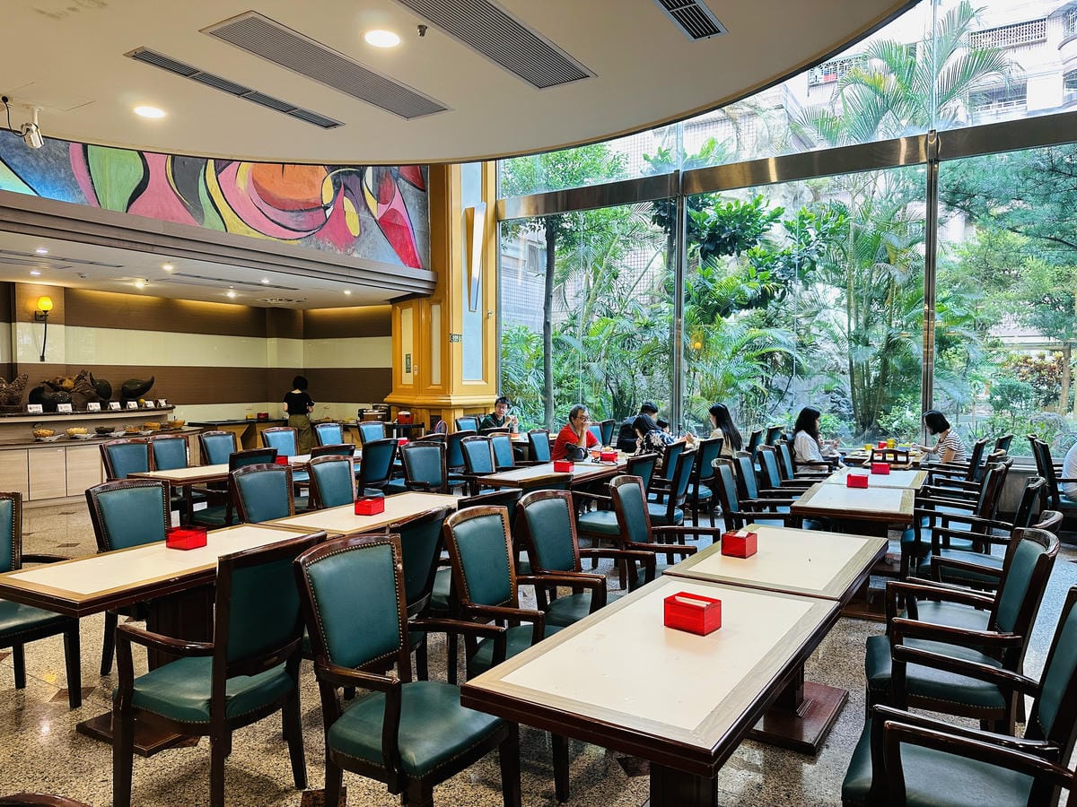 【鎮寶大飯店】南投埔里住宿開箱結合藝術氛圍與完善設施的經典