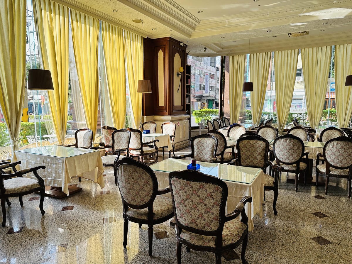 【鎮寶大飯店】南投埔里住宿開箱結合藝術氛圍與完善設施的經典